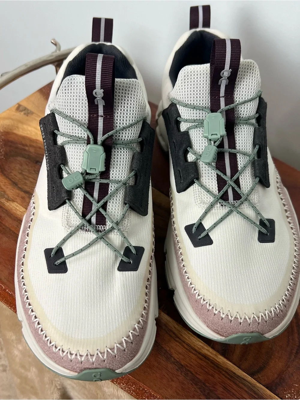 On Running Cloudaway Trail Sneakers Hiking Gorpcore EU 41 / US 9.5 Toggle Laces